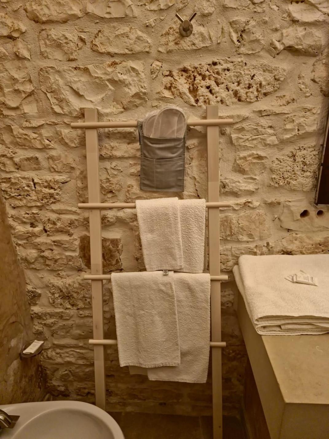 Masseria Boezio Ostuni Bed & Breakfast Torre Santa Sabina Ngoại thất bức ảnh